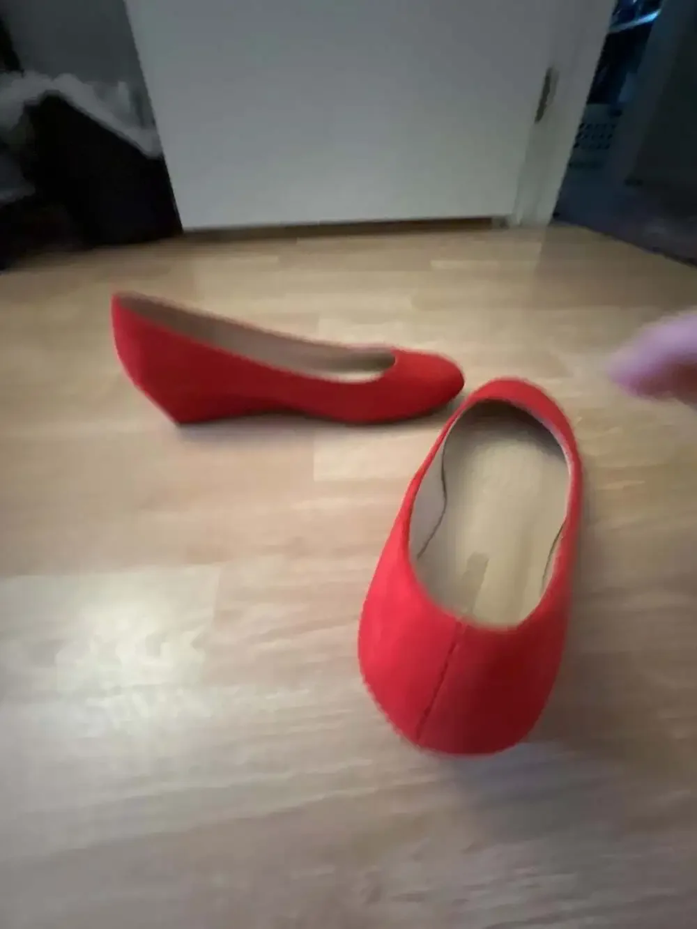 Dream Pairs Women's Red Faux Suede Wedge Ballet Flats Sz 11